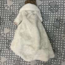 Фарфоровая кукла в пальто, в Звенигороде