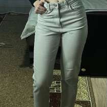 Джинсы бежевые женские, Gloria Jeans, размер XS/S (44), в Ставрополе