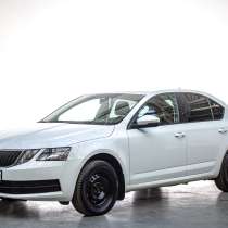 Продам надежную Skoda Octavia, 2017, в Челябинске