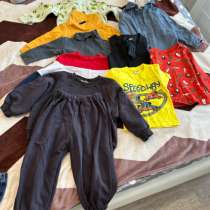 Костюмы и кофта, в Москве