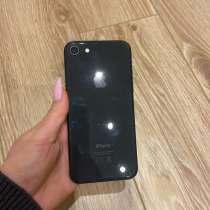 IPhone 8, на 64гб, в Москве