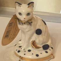 Фарфоровая статуэтка кошка, в Москве