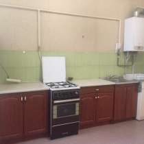 Две квартиры в общем дворе, в Симферополе