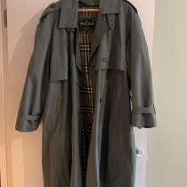 Плащ, в Москве