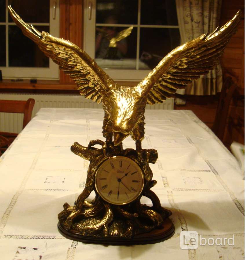 Прием часов орел. Часы каминные с орлом. Часы Германия с орлом. Немецкие часы с орлом. Орёл с часами каминные.